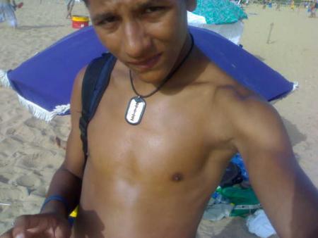 Moi   ---------->>Dalal<<-----------